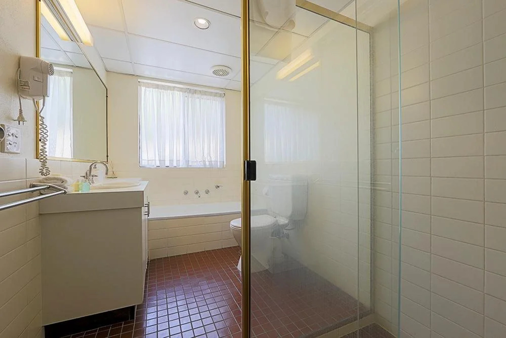 Kingston Court Apartments