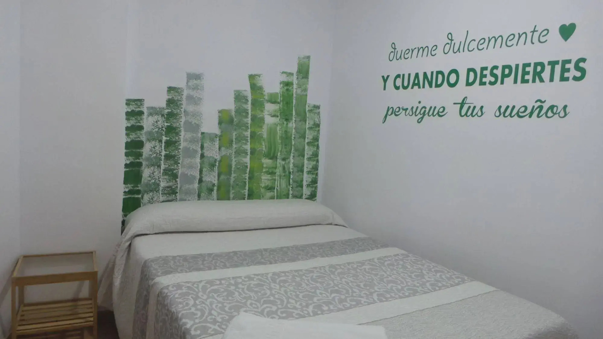 Apartamentos y Casas Victor