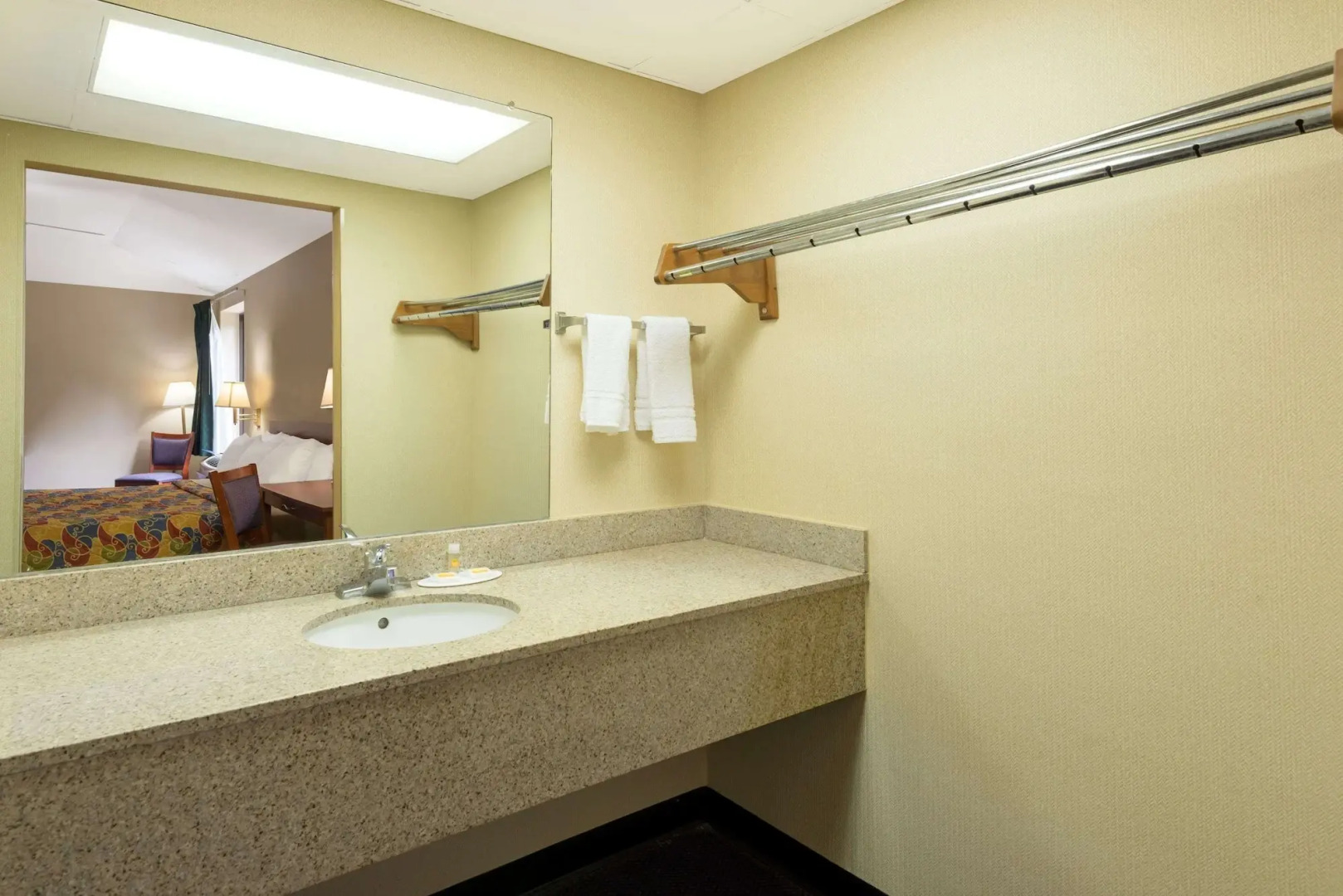 Knights Inn Elizabethtown