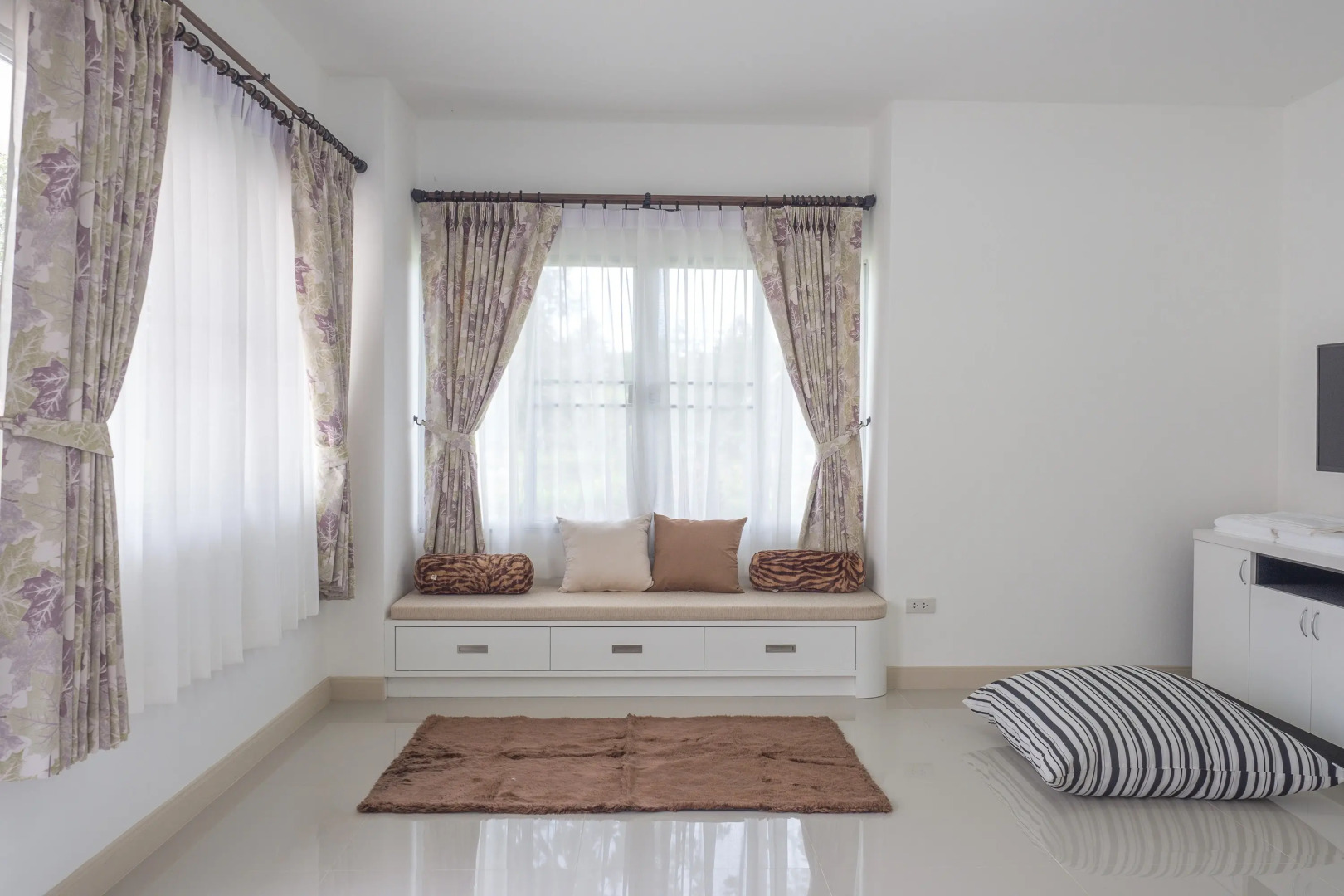 Baan Ping Kan Longstay by ZUZU