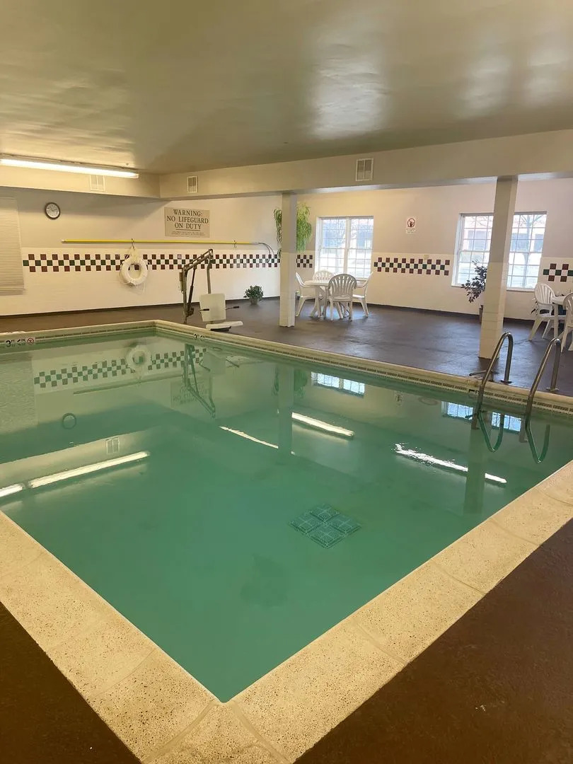 Country Inn & Suites by Radisson, Elgin, IL