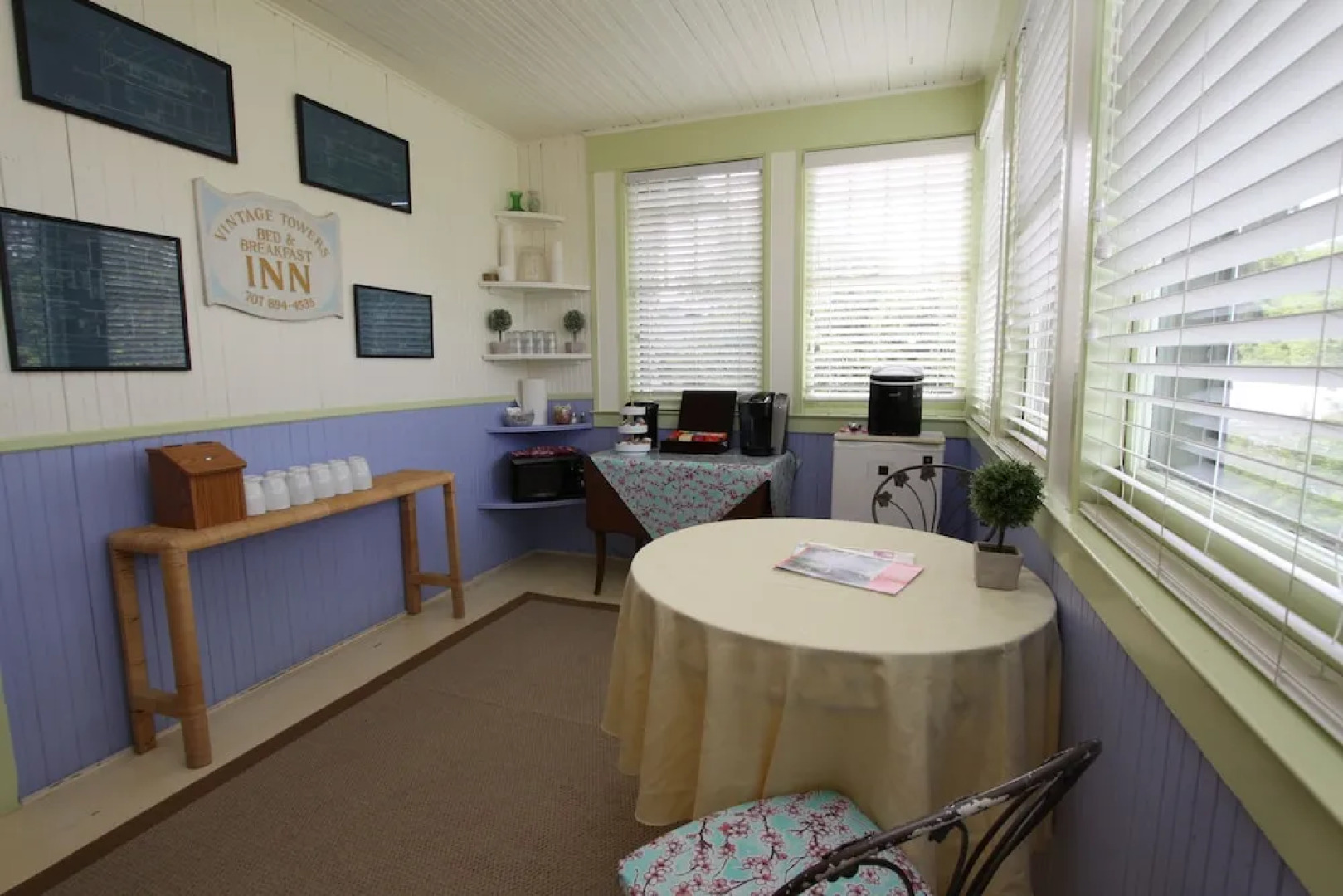 Kelley & Young Wine Garden Inn