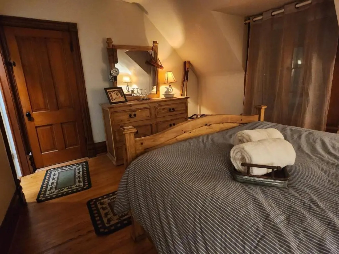 Downen House Bed & Breakfast