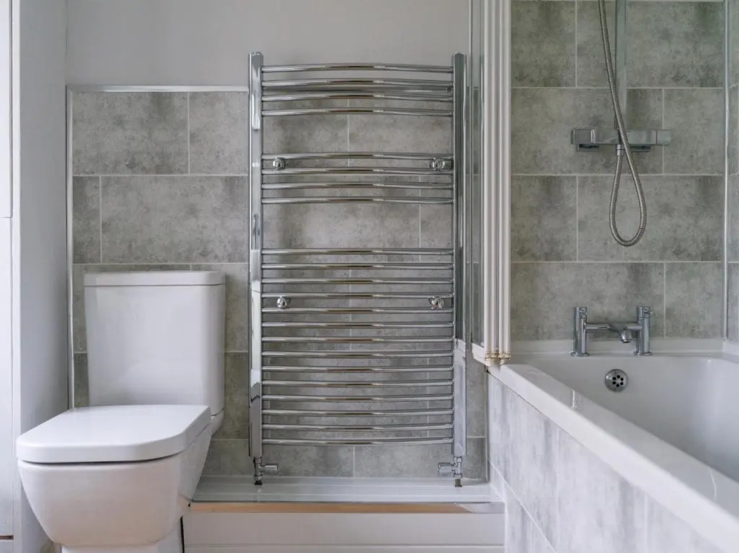 House - Sleeps 4 - Pet Friendly - Parking - Garden