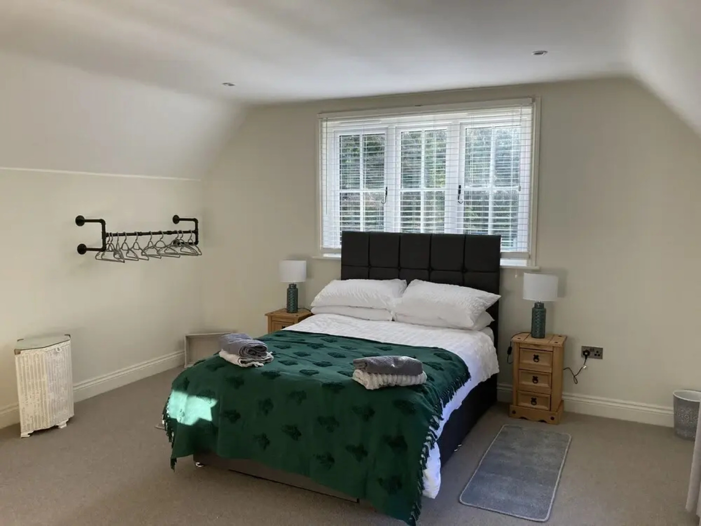 5br-10guests-fireplace-hottub-pets ok - Parking