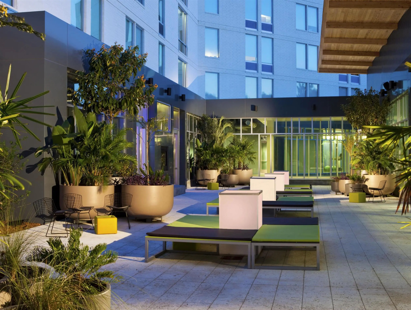 Aloft Jacksonville Tapestry Park