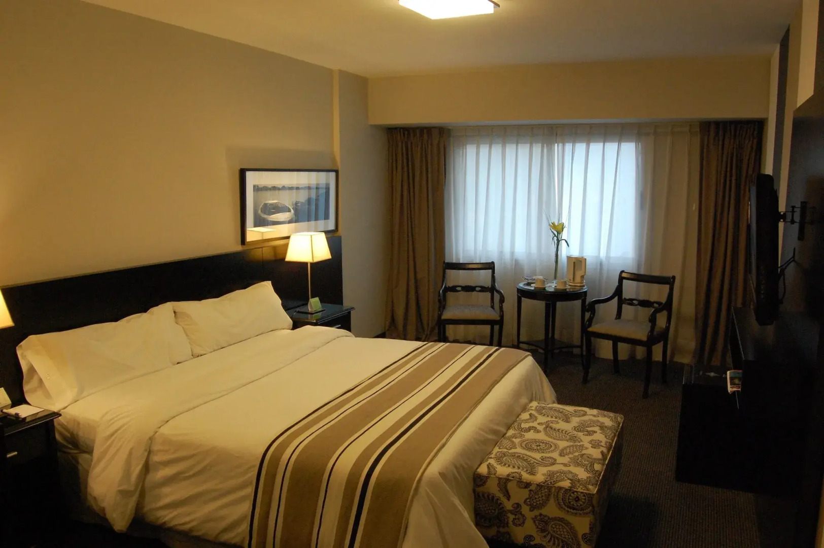 Plaza Real Suites Hotel