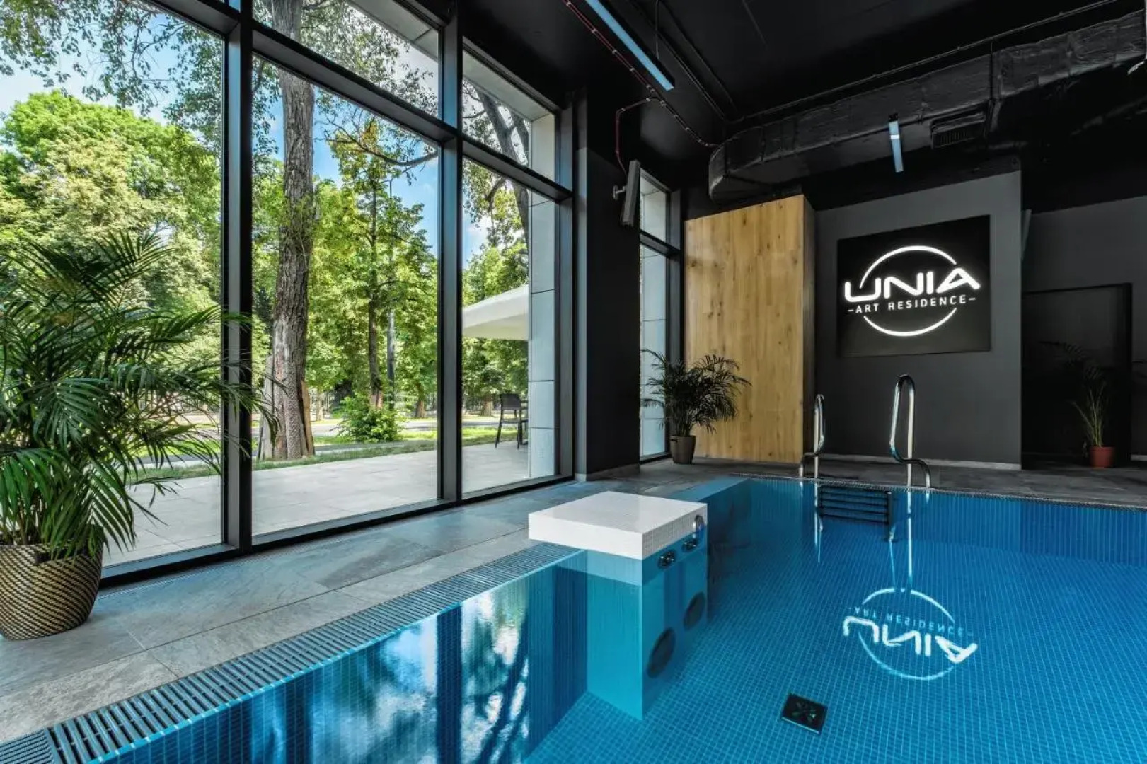 PLATiNIUM RESIDENCE&SPA BASEN-SAUNA CENTRUM