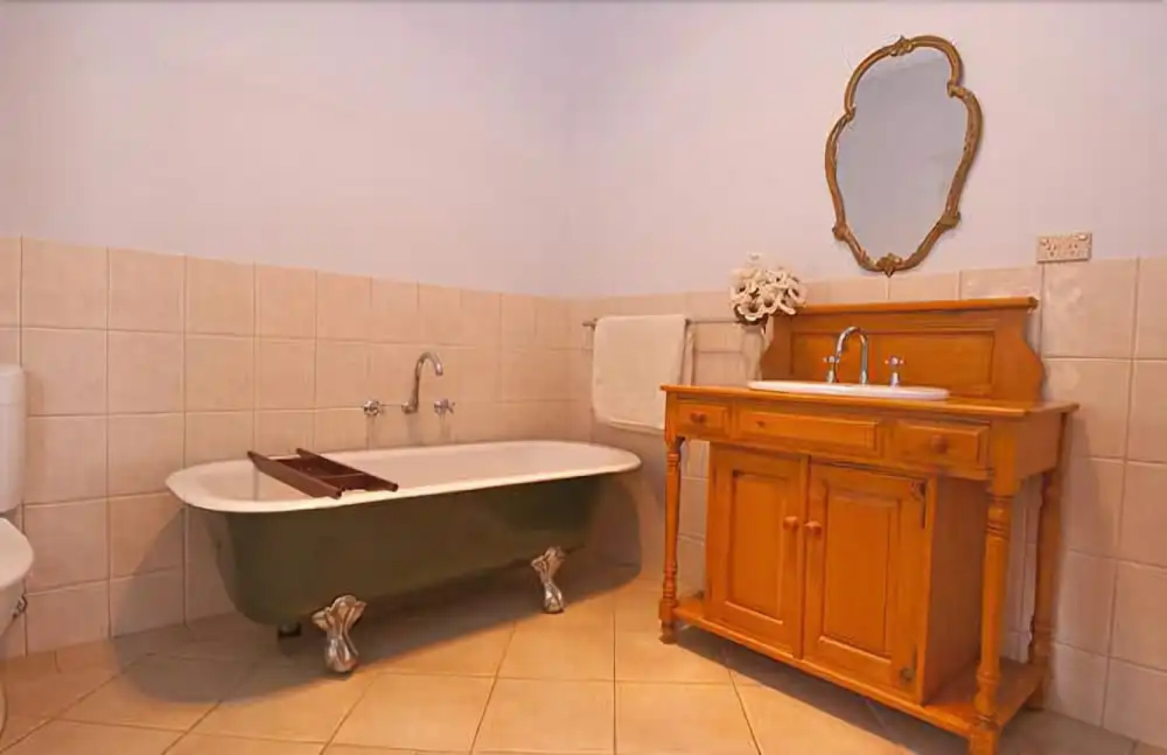 Charlie Bates Cottage