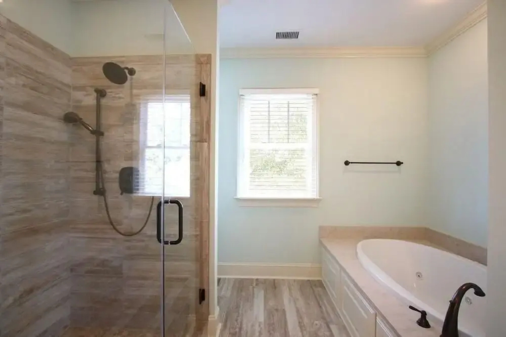 2602 Hartnett Boulevard