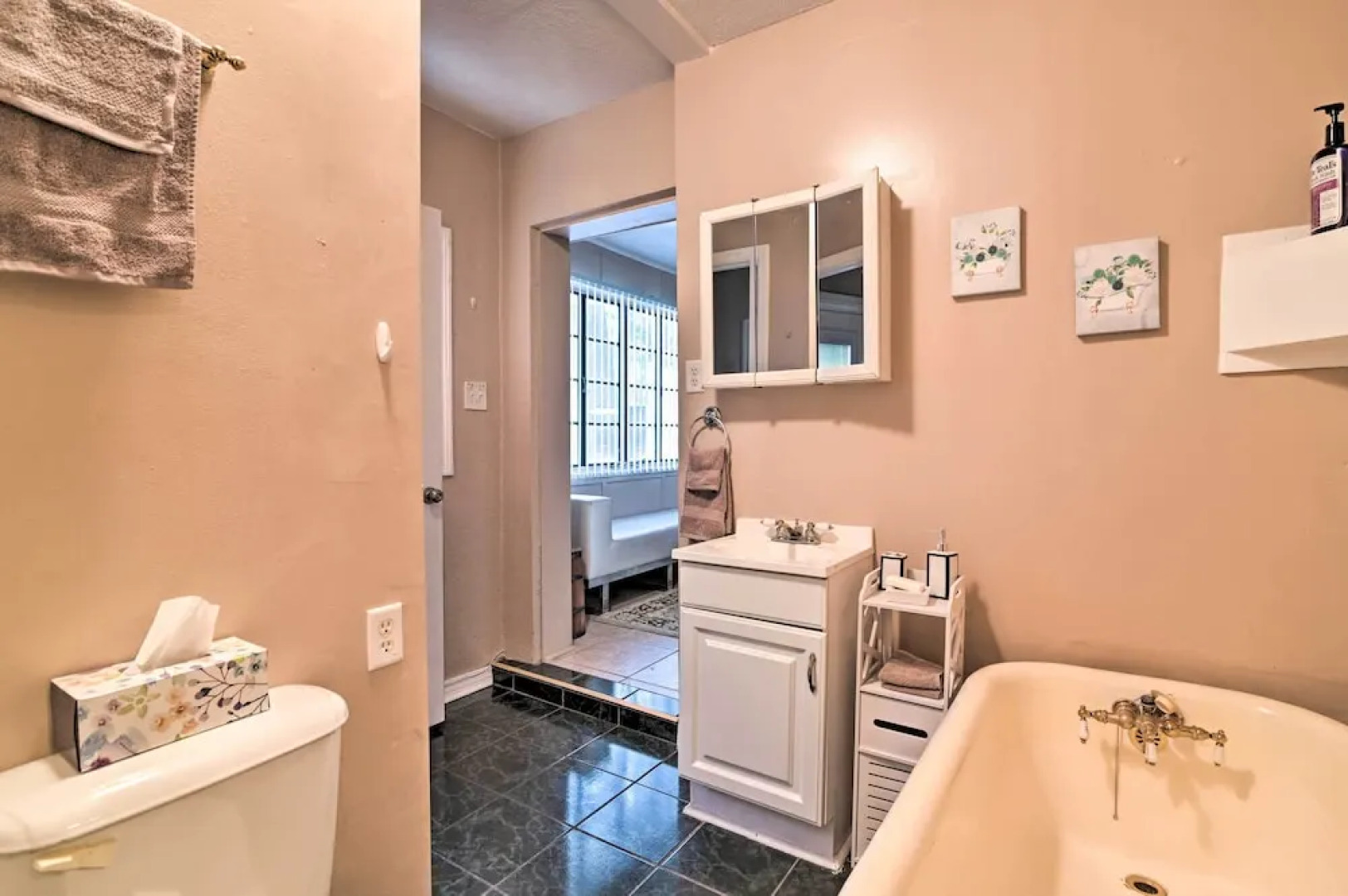 Pet-friendly Auburndale House w/ Lake Views!