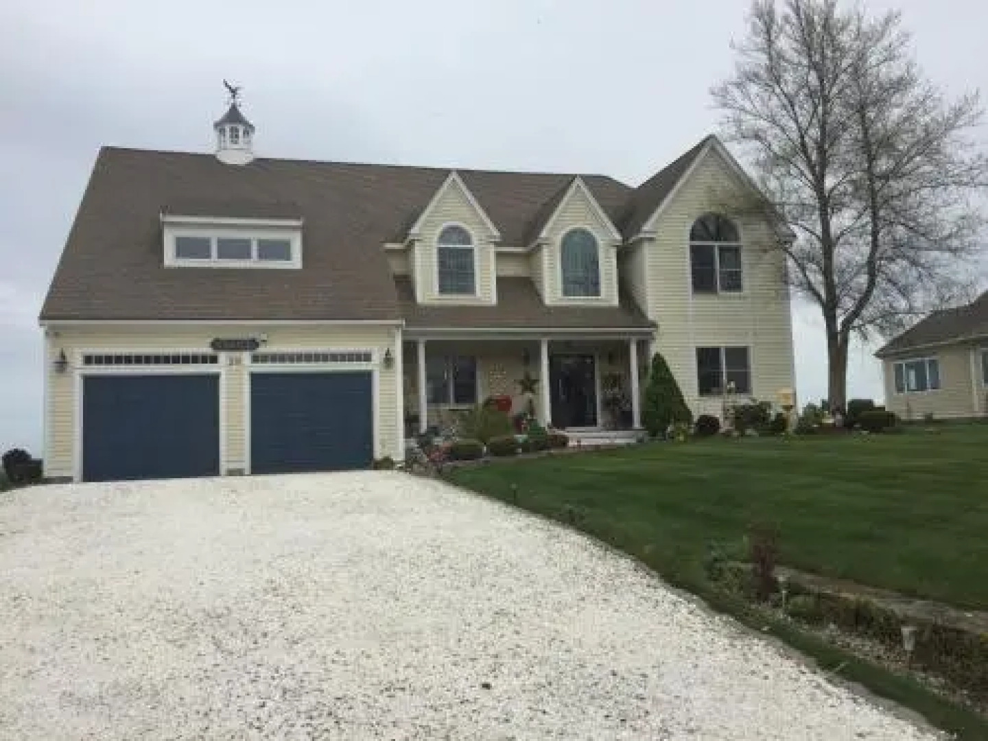 Inn 38 Oak Bluff Circle