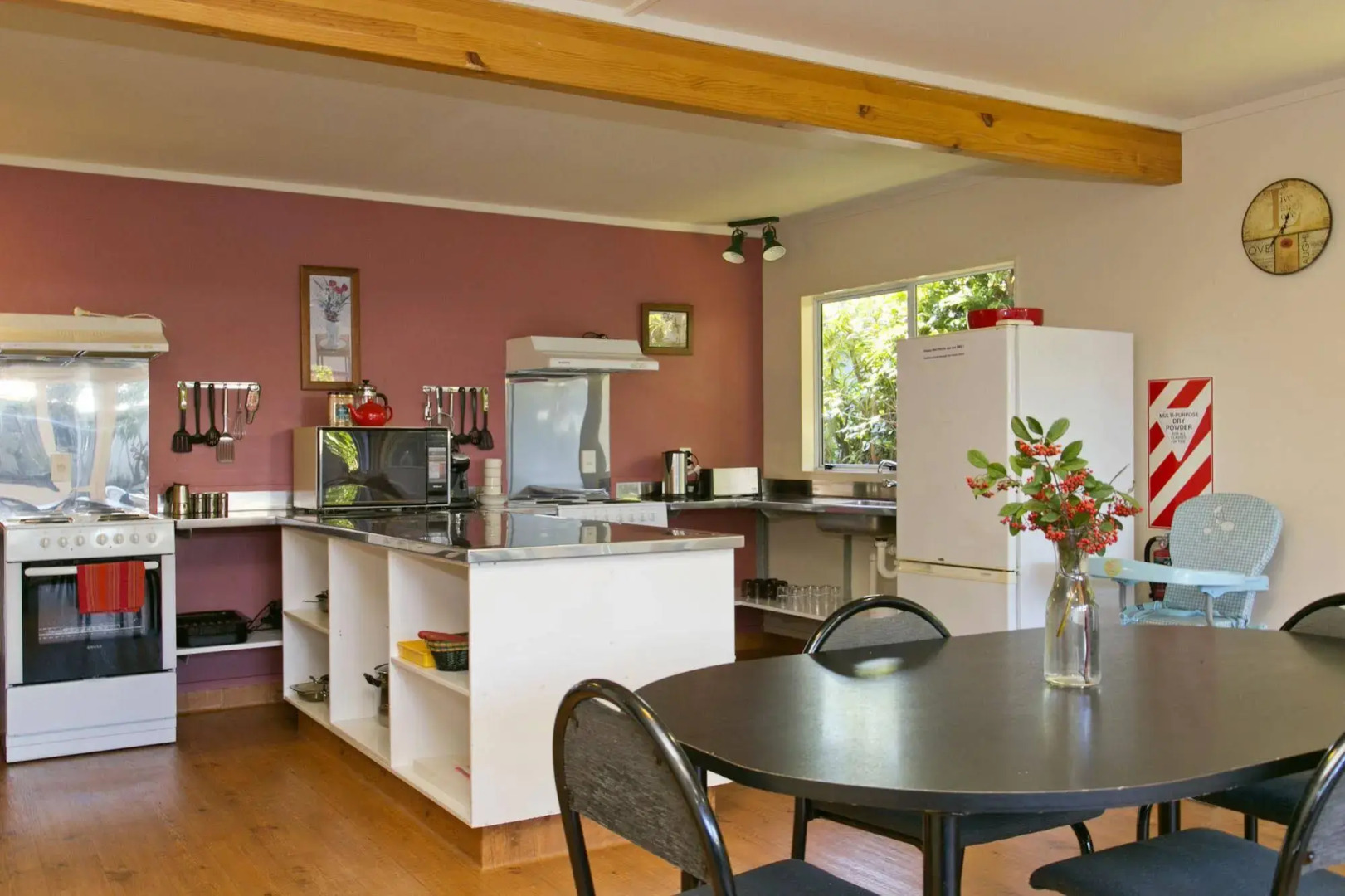 Howards Mountain Lodge