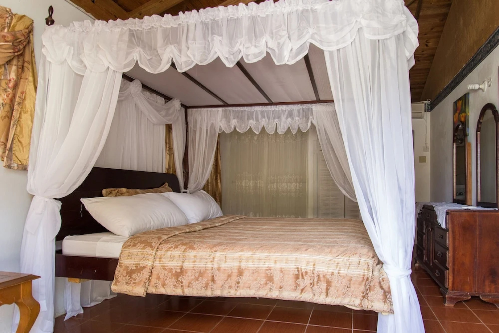 Chateau Margarite Bed and Breakfast