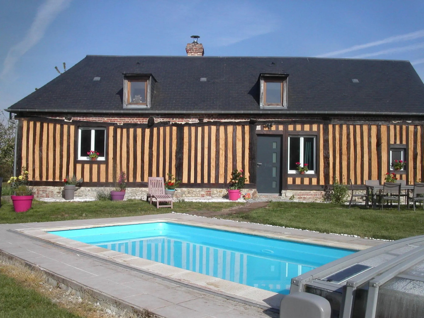 Characteristic, 16-th Century House With Heated Swimming Pool