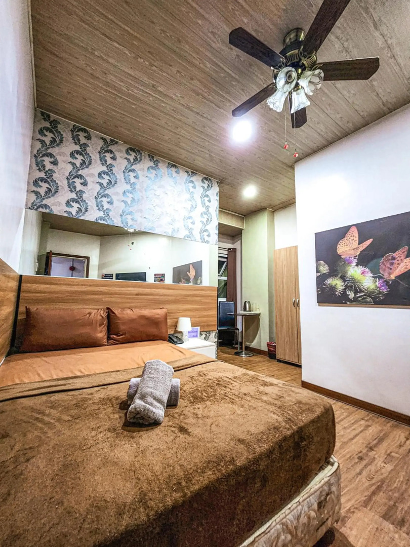 OYO 767 Hotel Urban - Khotel Kurban Hotel