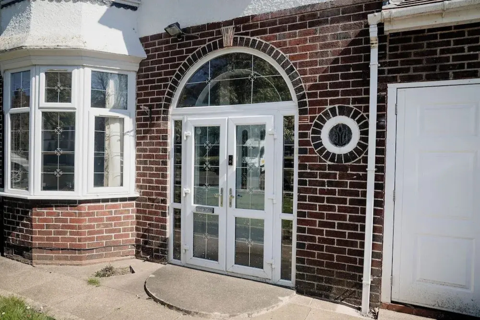 6-bed House - Sleeps 13 - Families & Contractors