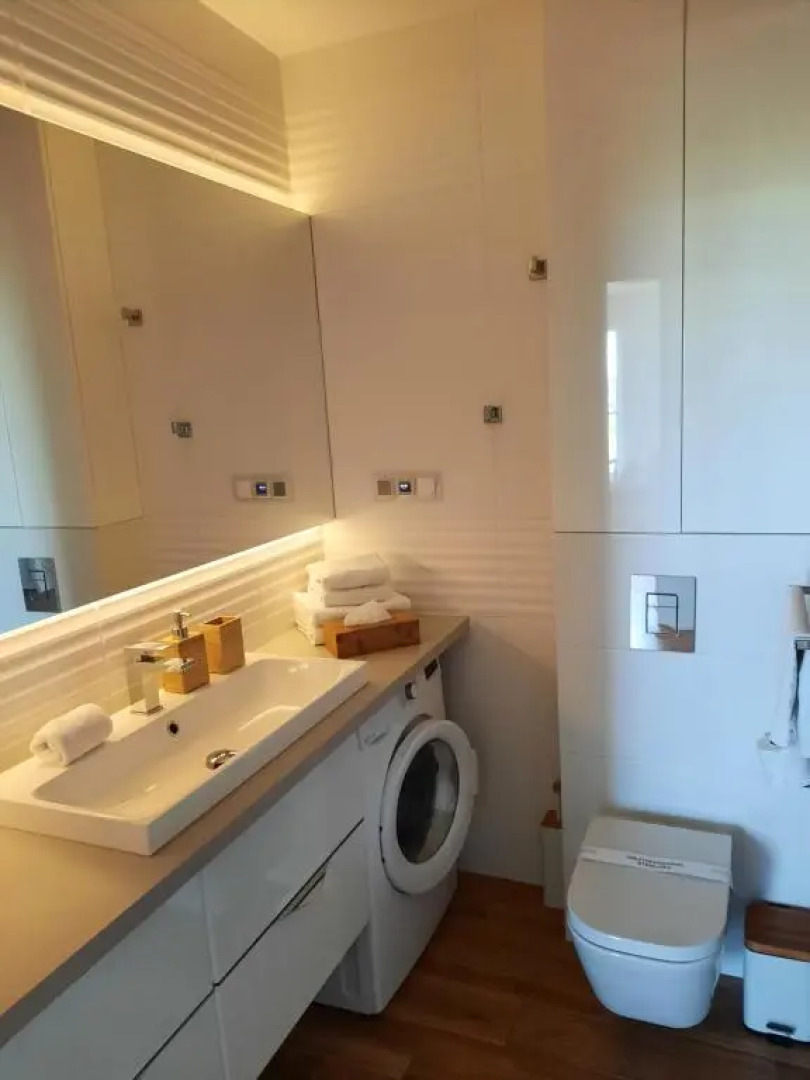 Aqua Apartments Sunset