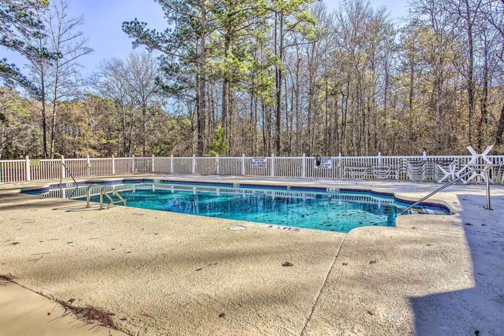 Aberdeen Club Golf Retreat, Short Drive to Beach!