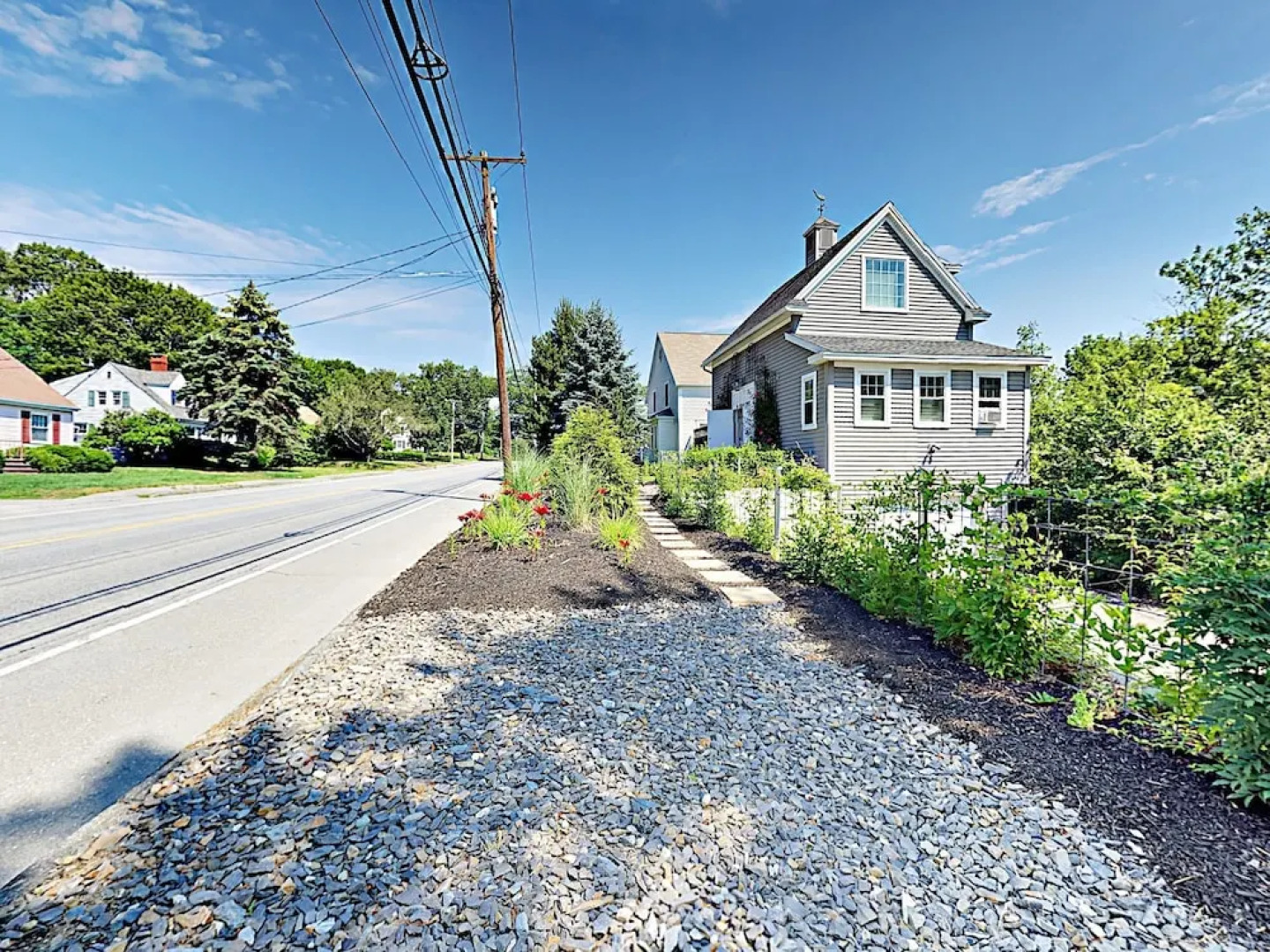 10 Ocean Street Cottage - 1 Br cottage by RedAwning