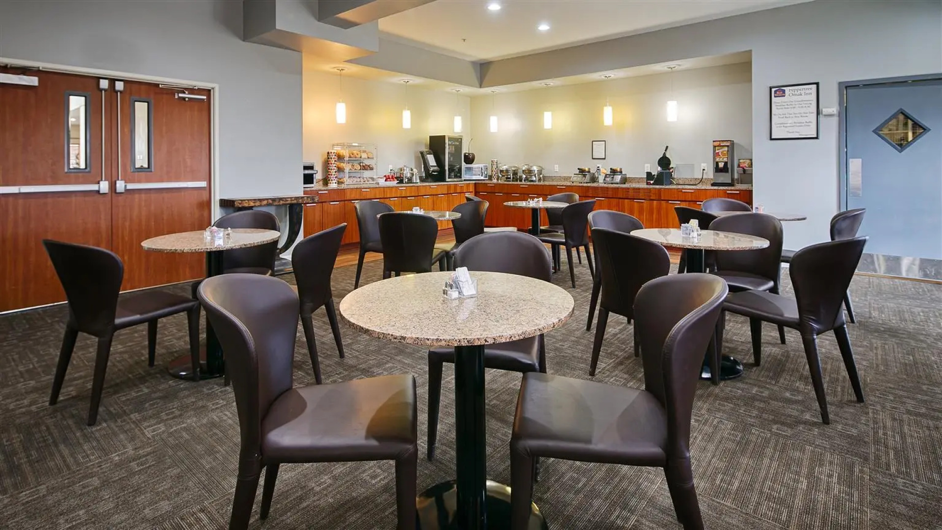 Best Western Plus Peppertree Inn At Omak