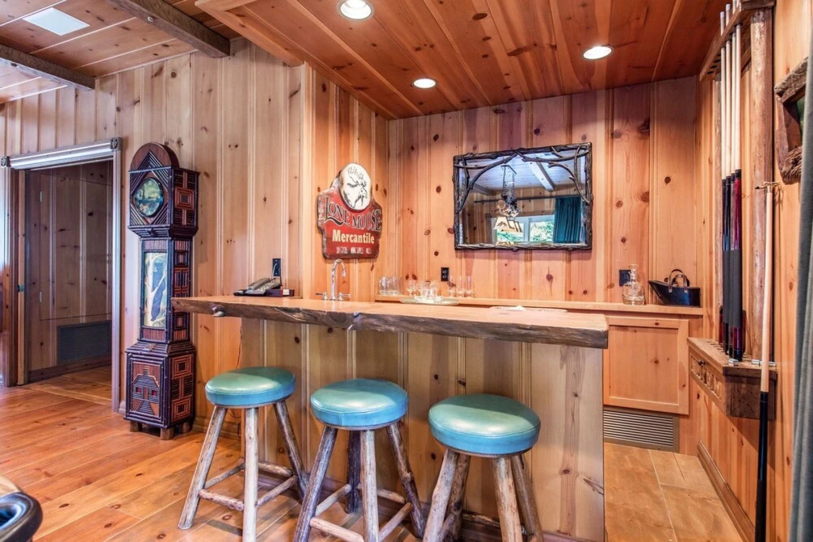 New Listing! Custom Miracle Mountain Lodge W/ AC Home