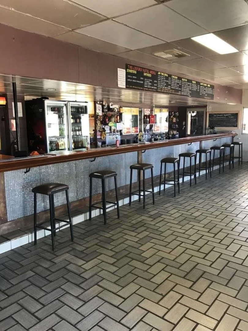 The Oxford Hotel Motel