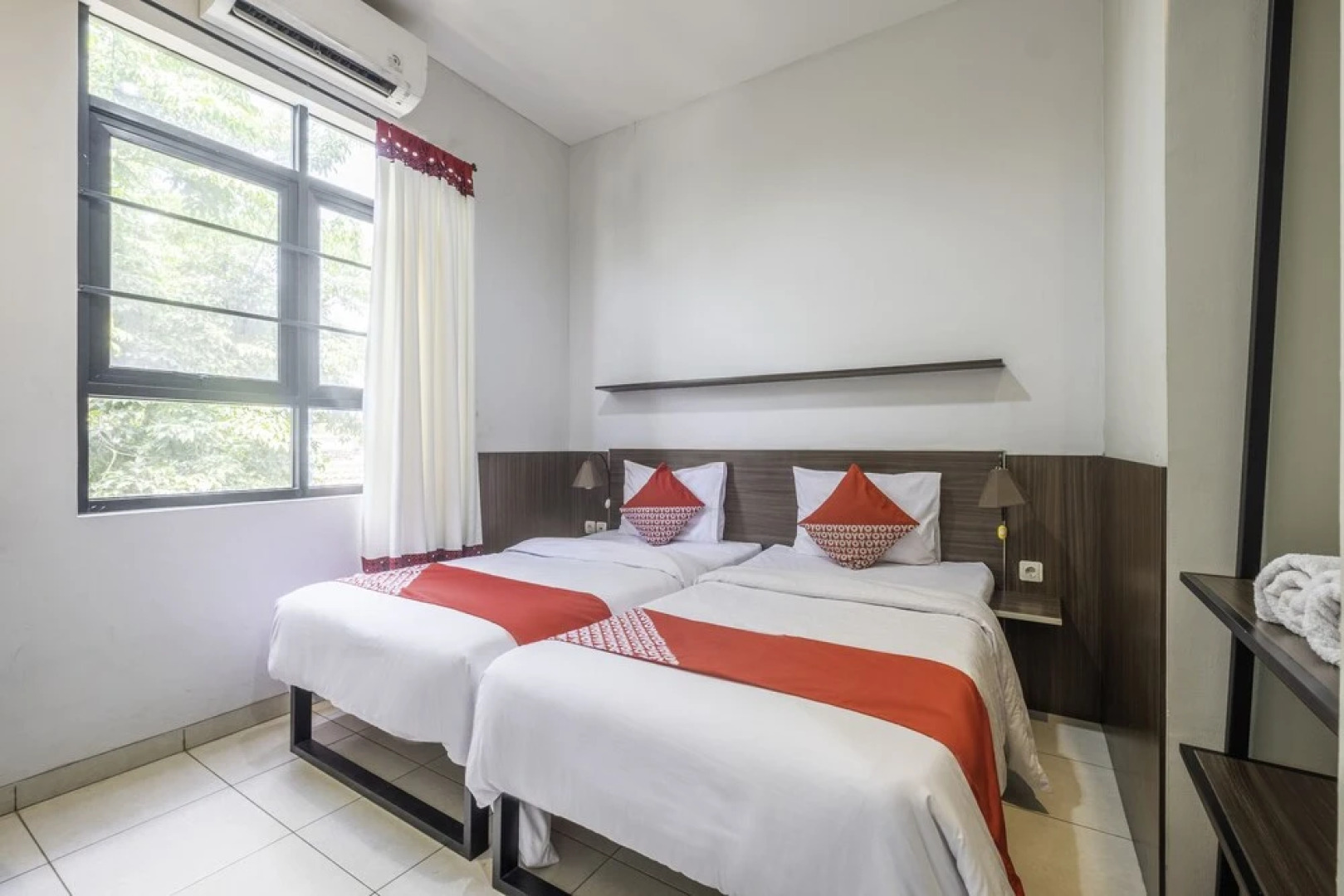 OYO 535 Cileunyi Residence