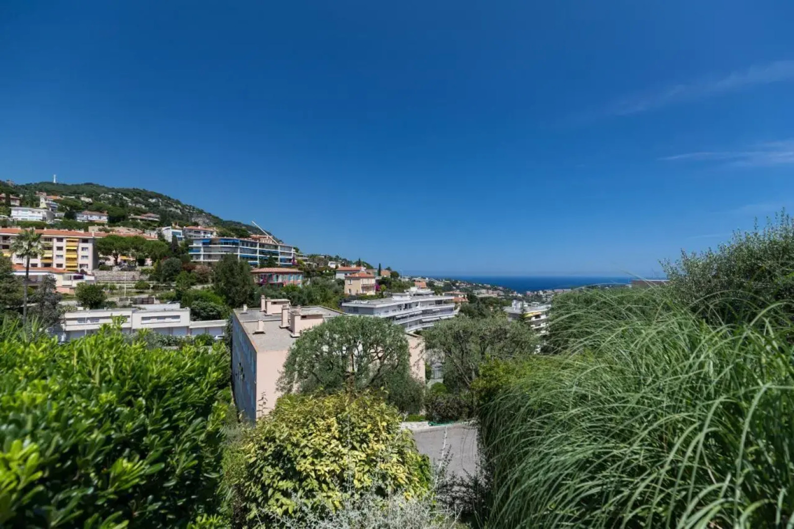 Sea View Park Swimming Pool & Tennis 2 Bdrs