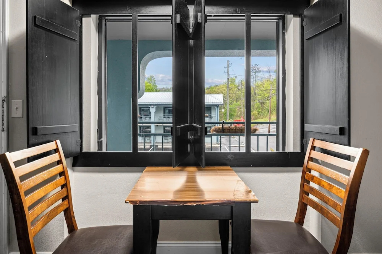 Country Town N Suites