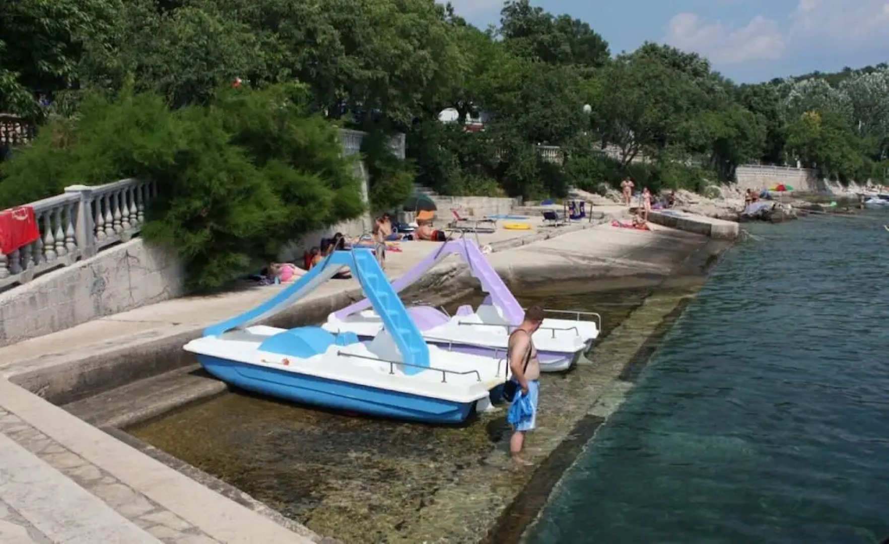 Rose - Central With Large Terrace and BBQ - A1