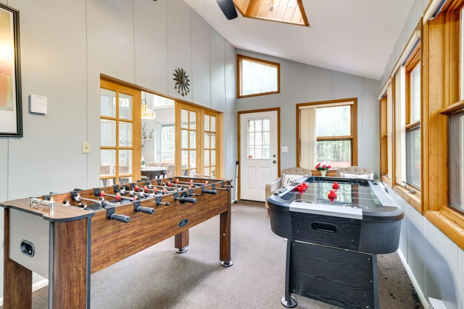 Tobyhanna Retreat w/ Deck, Pool + Lake Access!