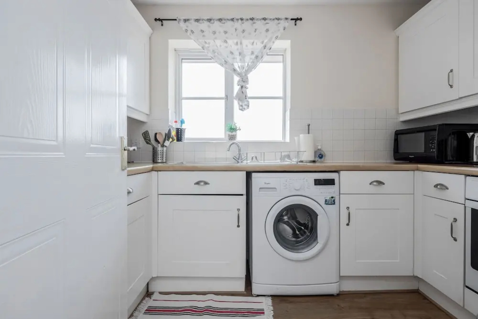 Captivating 3-bed Apartment in Grays