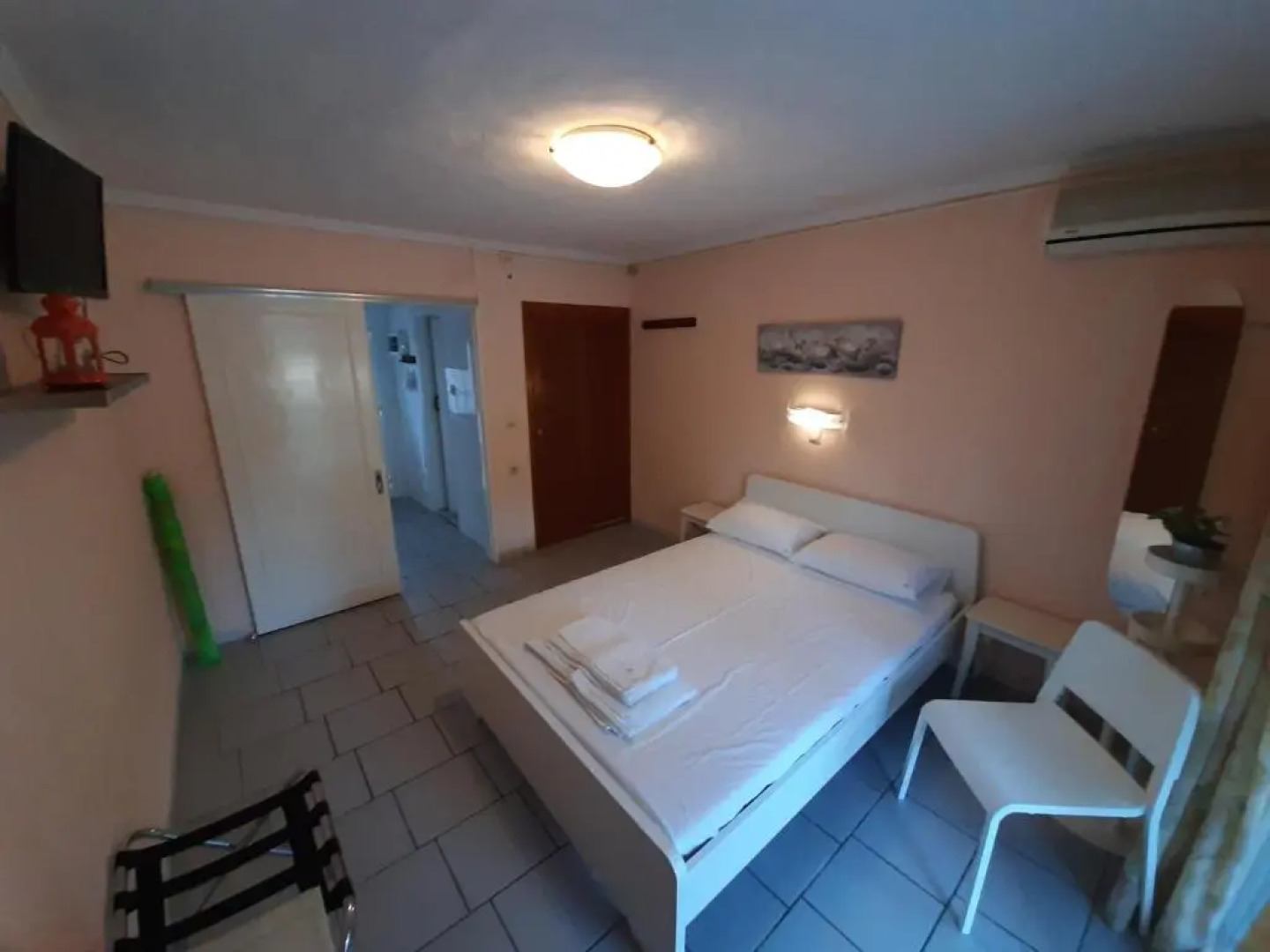 Theramvos Studios By Thomas