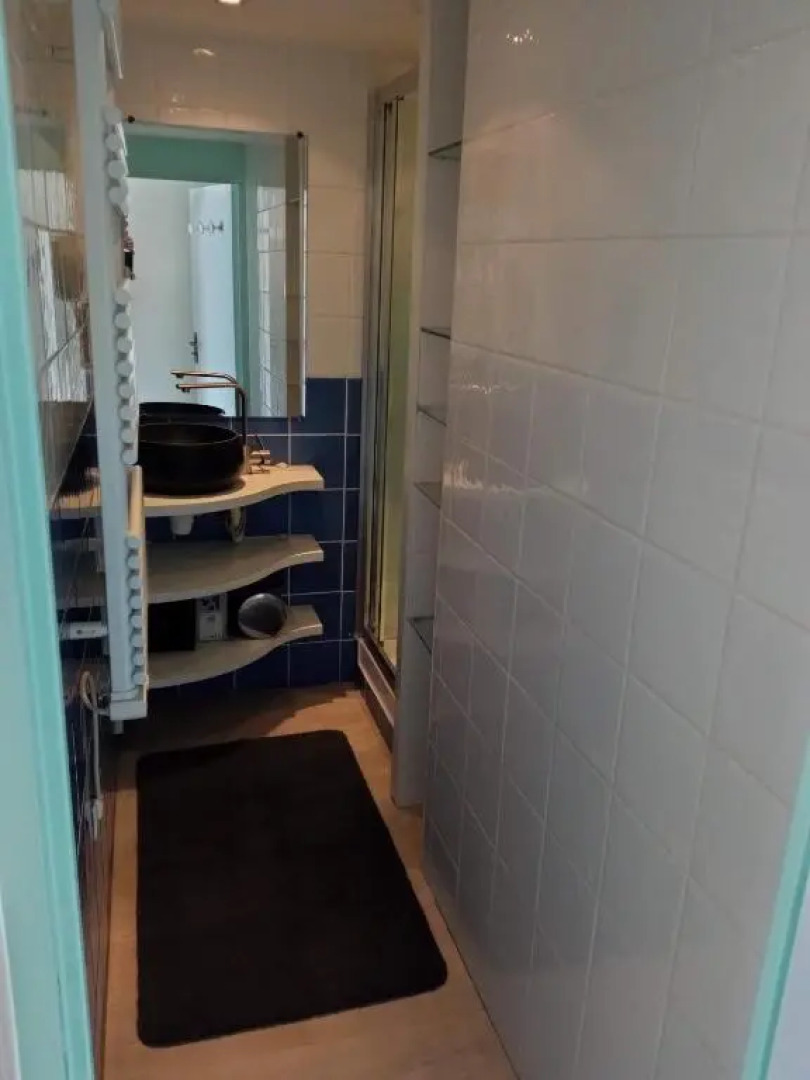 Aigues-Mortes - Agreable T.2 - (+ de 40m² )