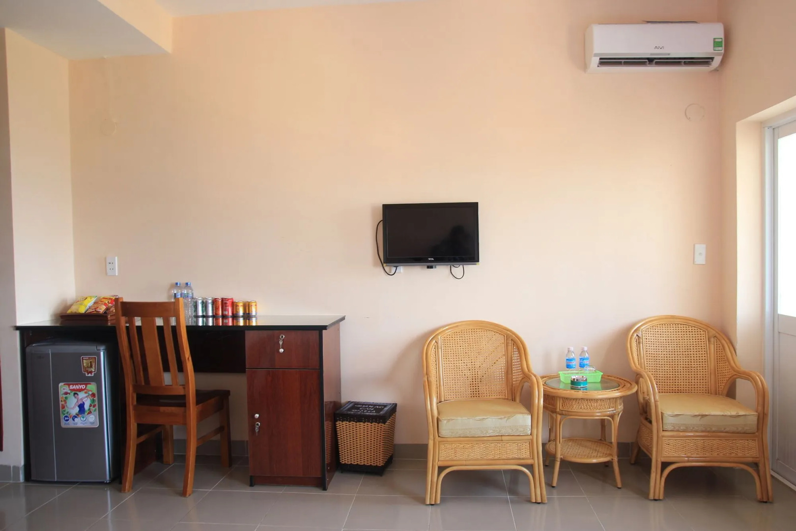 Ngoc Han Hotel By The Moment