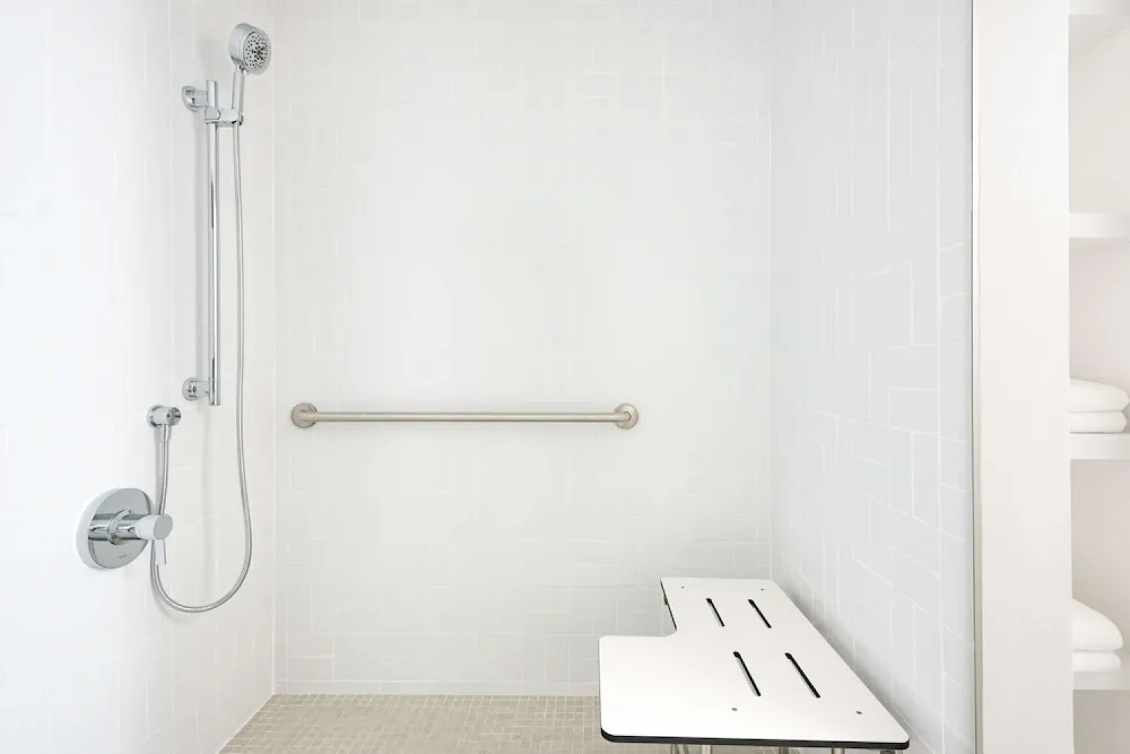 Hampton by Hilton Grand Cayman Seven Mile Beach