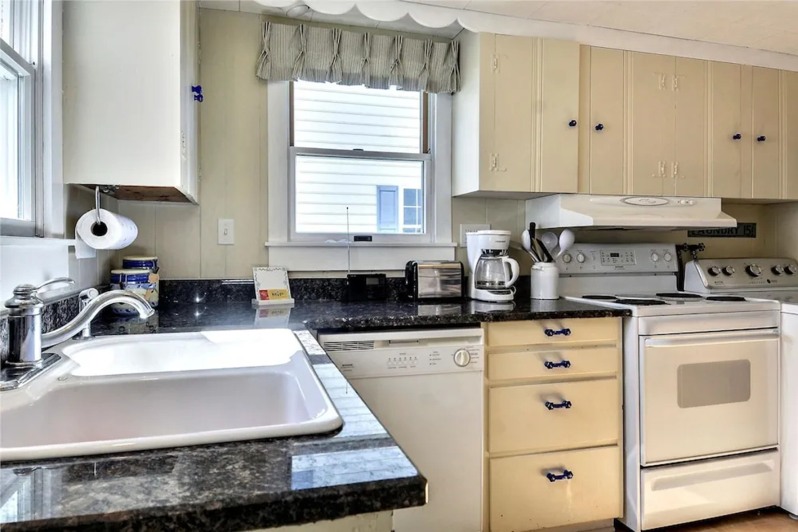 Kozy Kottage 4 West Farmington by Long & Foster