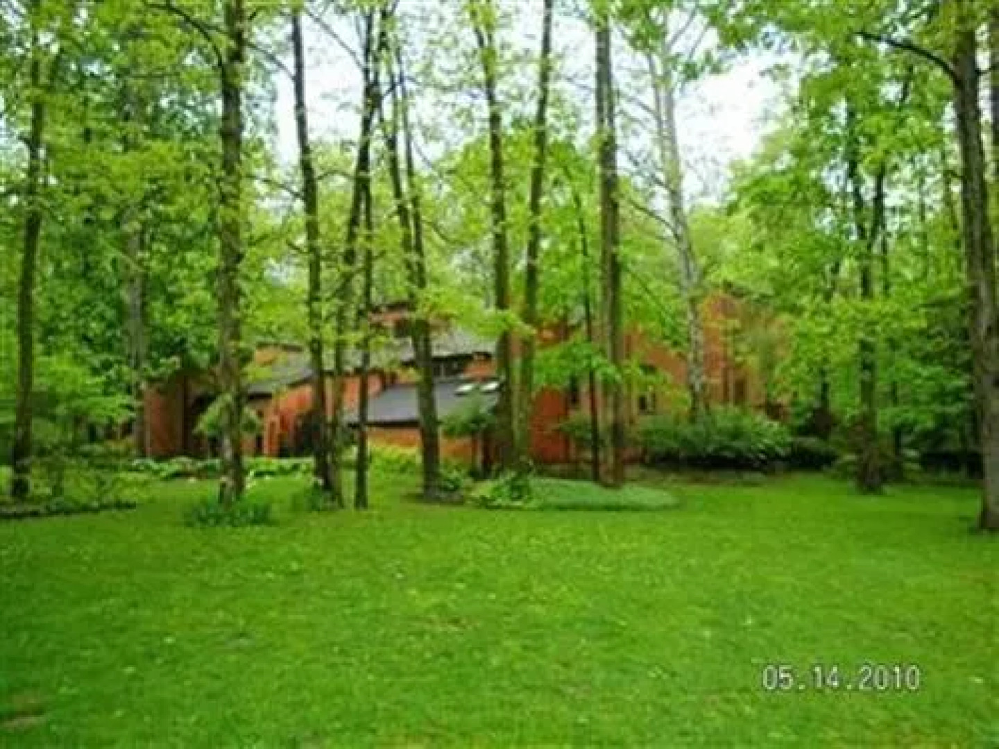 Whispering Oaks Bed & Breakfast