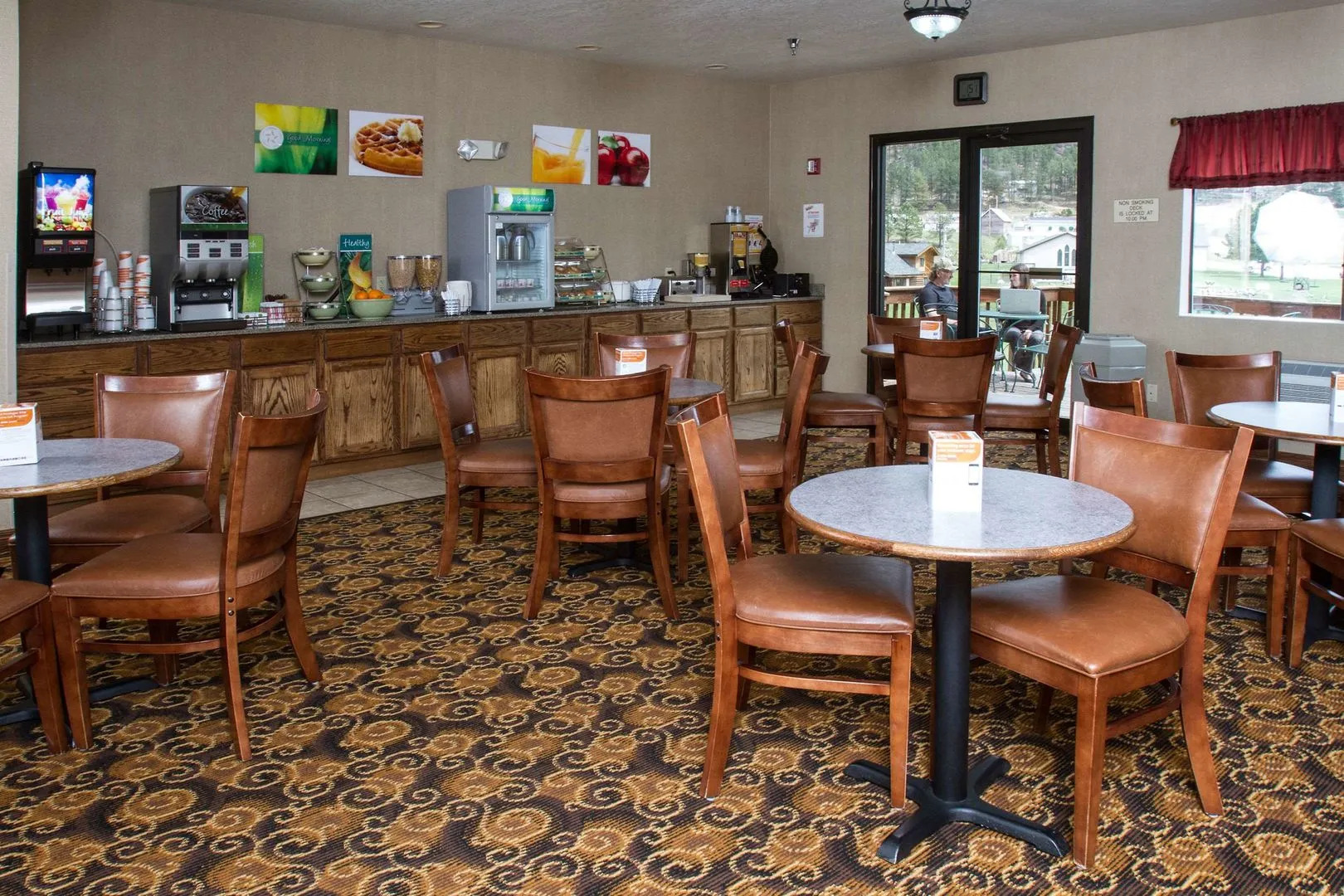 EverSpring Inn & Suites