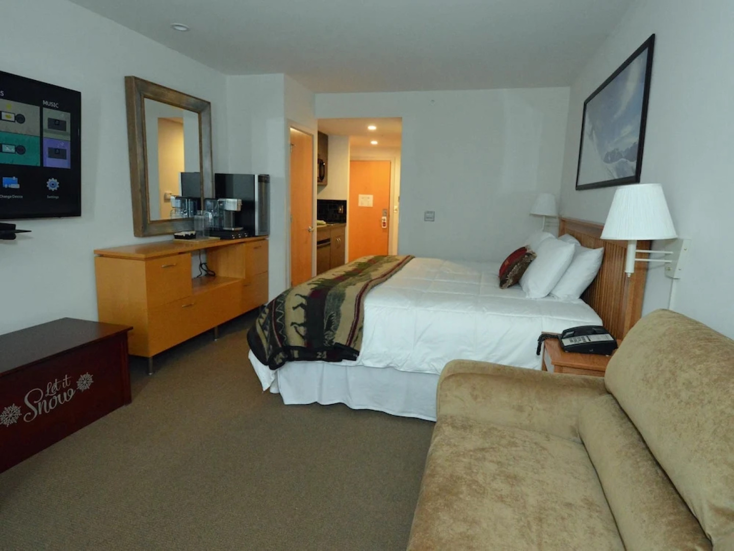 1 Studio: Expedition Station 306