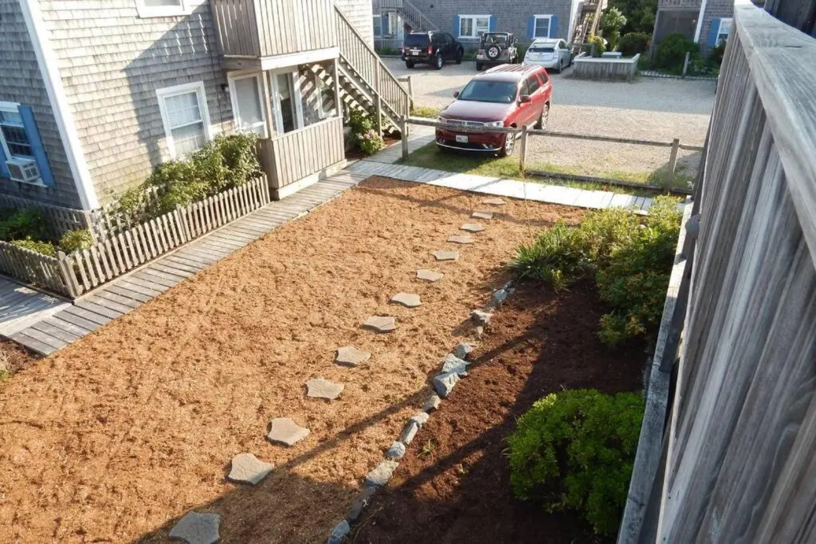 P-Town 2br Beach Beauty on the Bay. Water View!