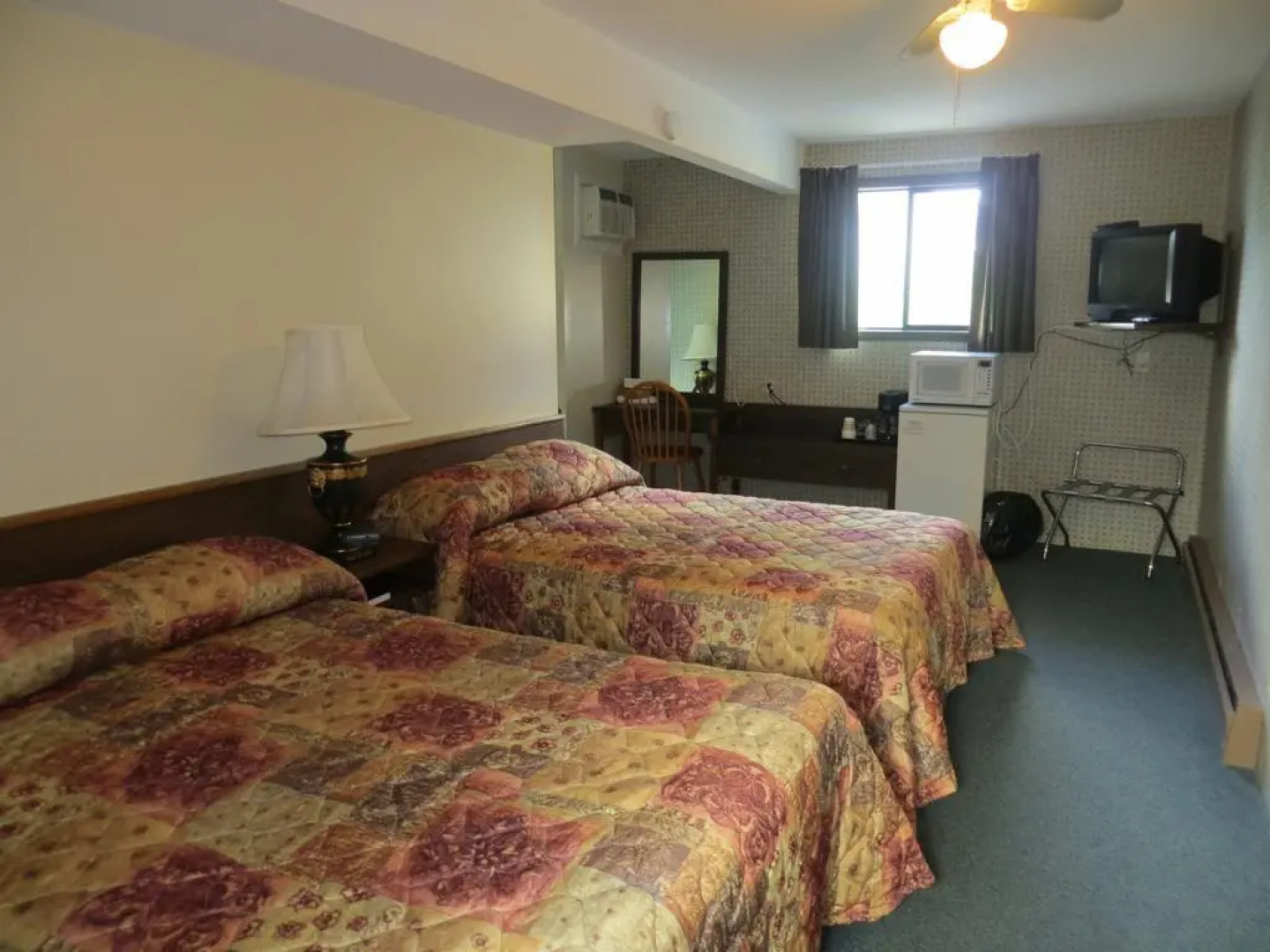 Harrison Village Motel