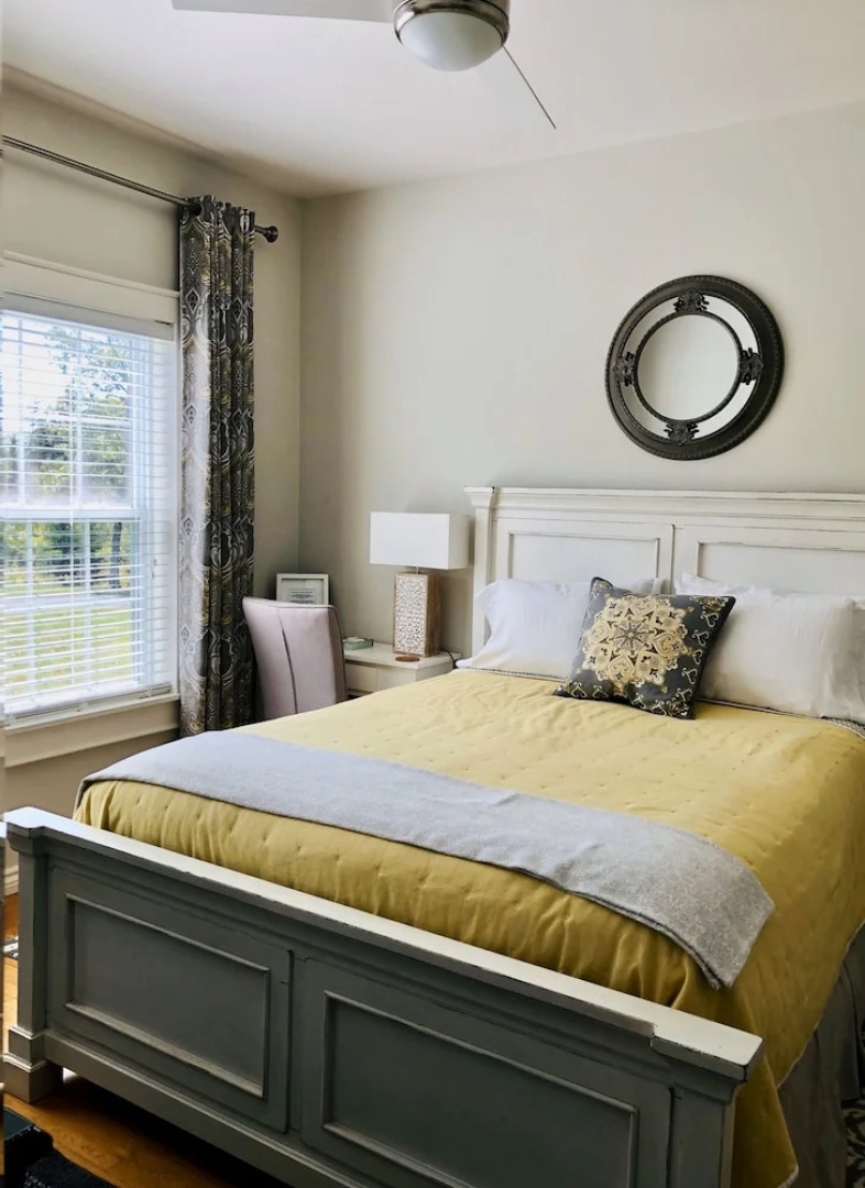 The Lake House Bed & Breakfast