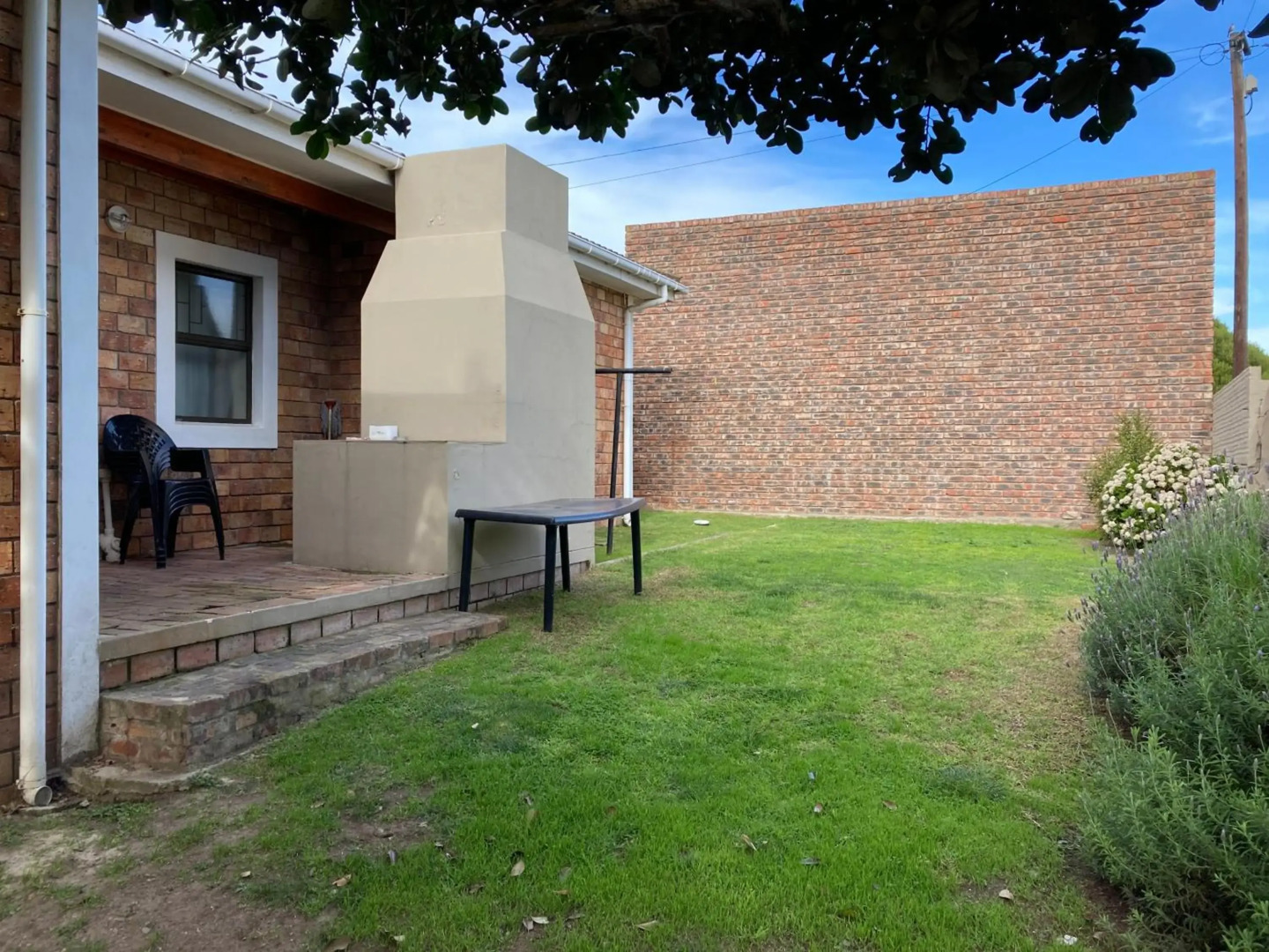 Pole Pole holiday home