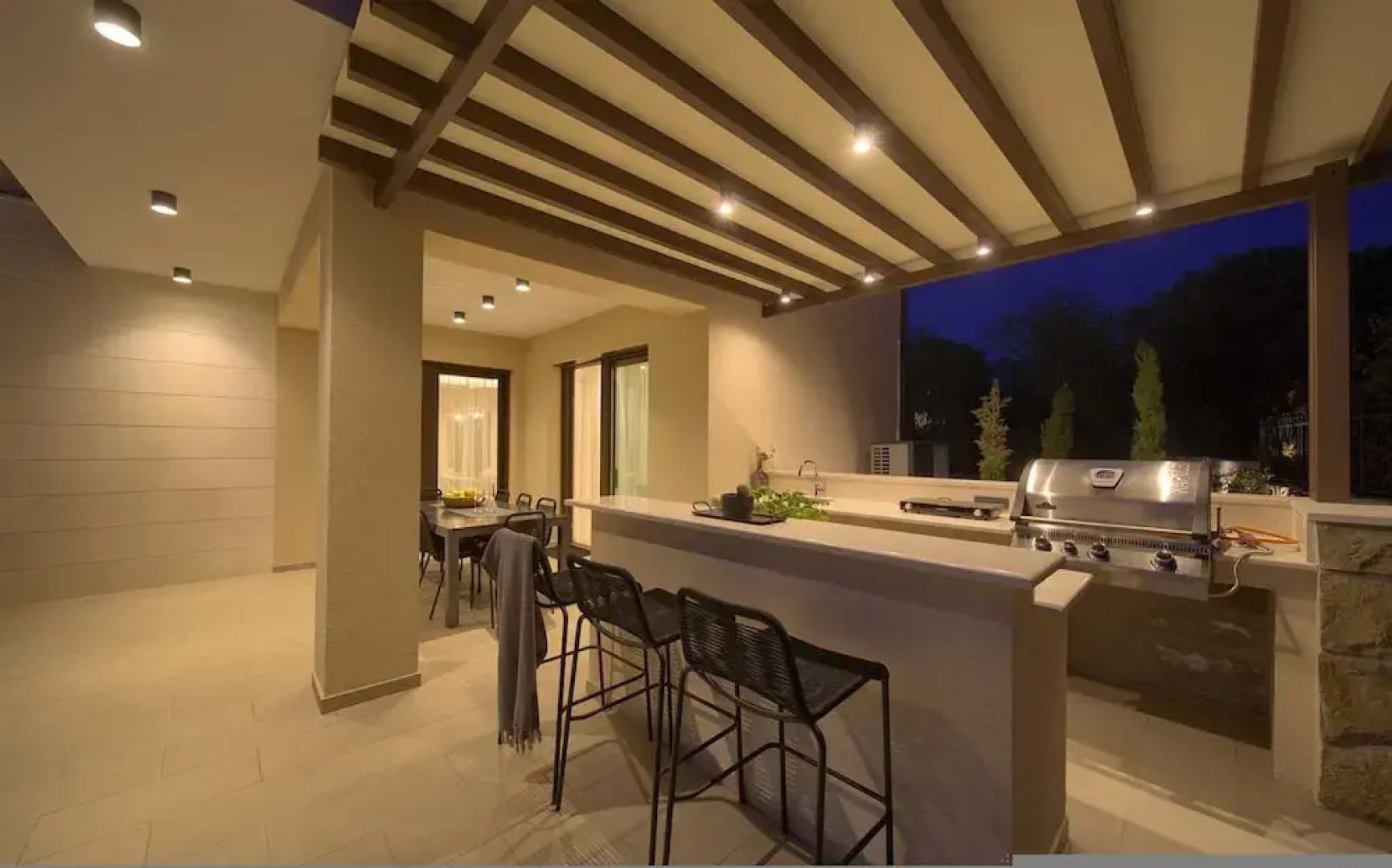 Villa Lord With Heated Pool Jacuzzi and Sauna