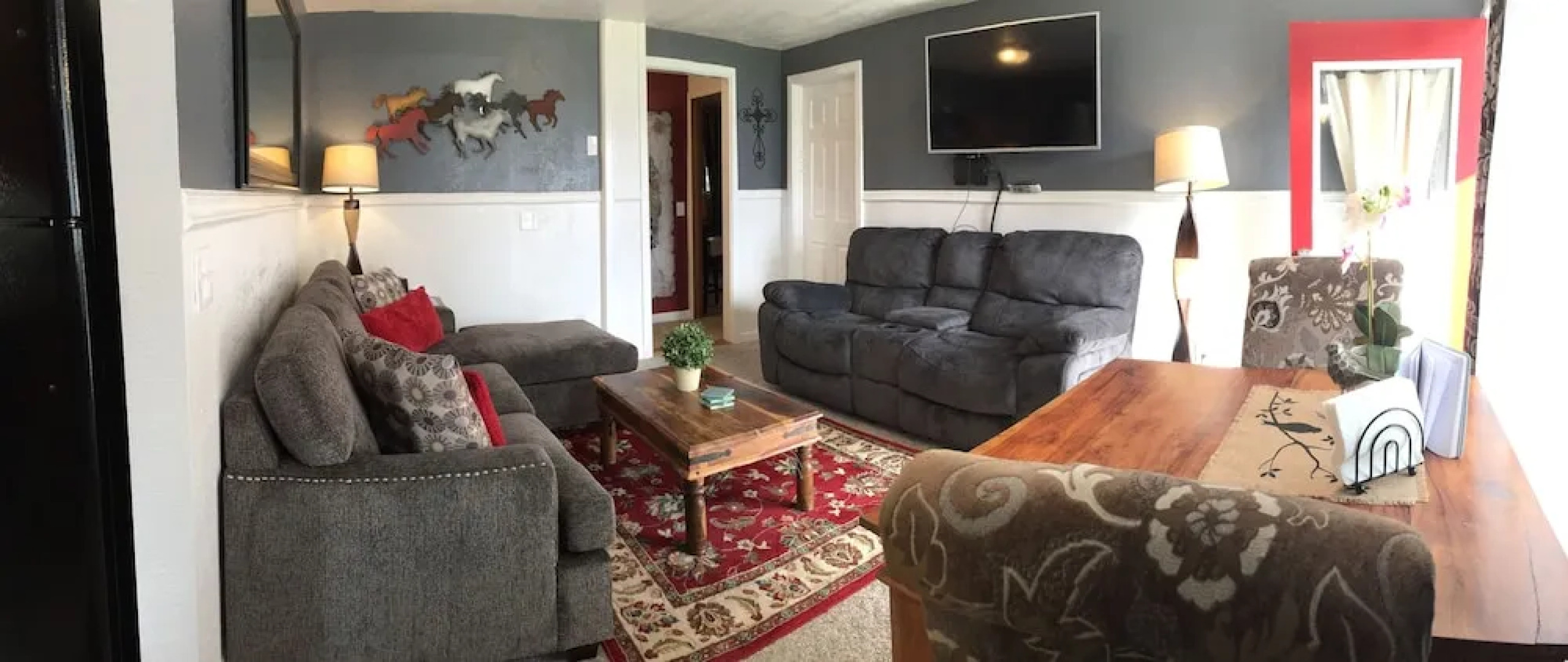 White House Inn on the Waterfront