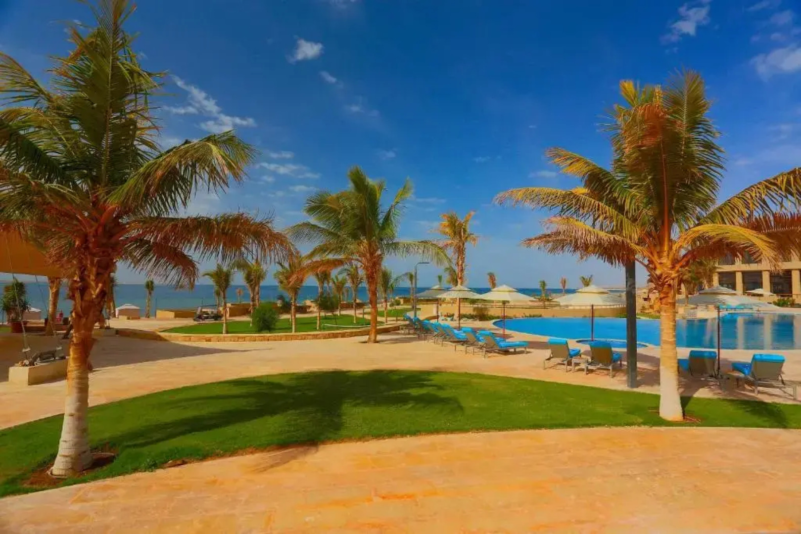 Golden Tulip Sharma Resort