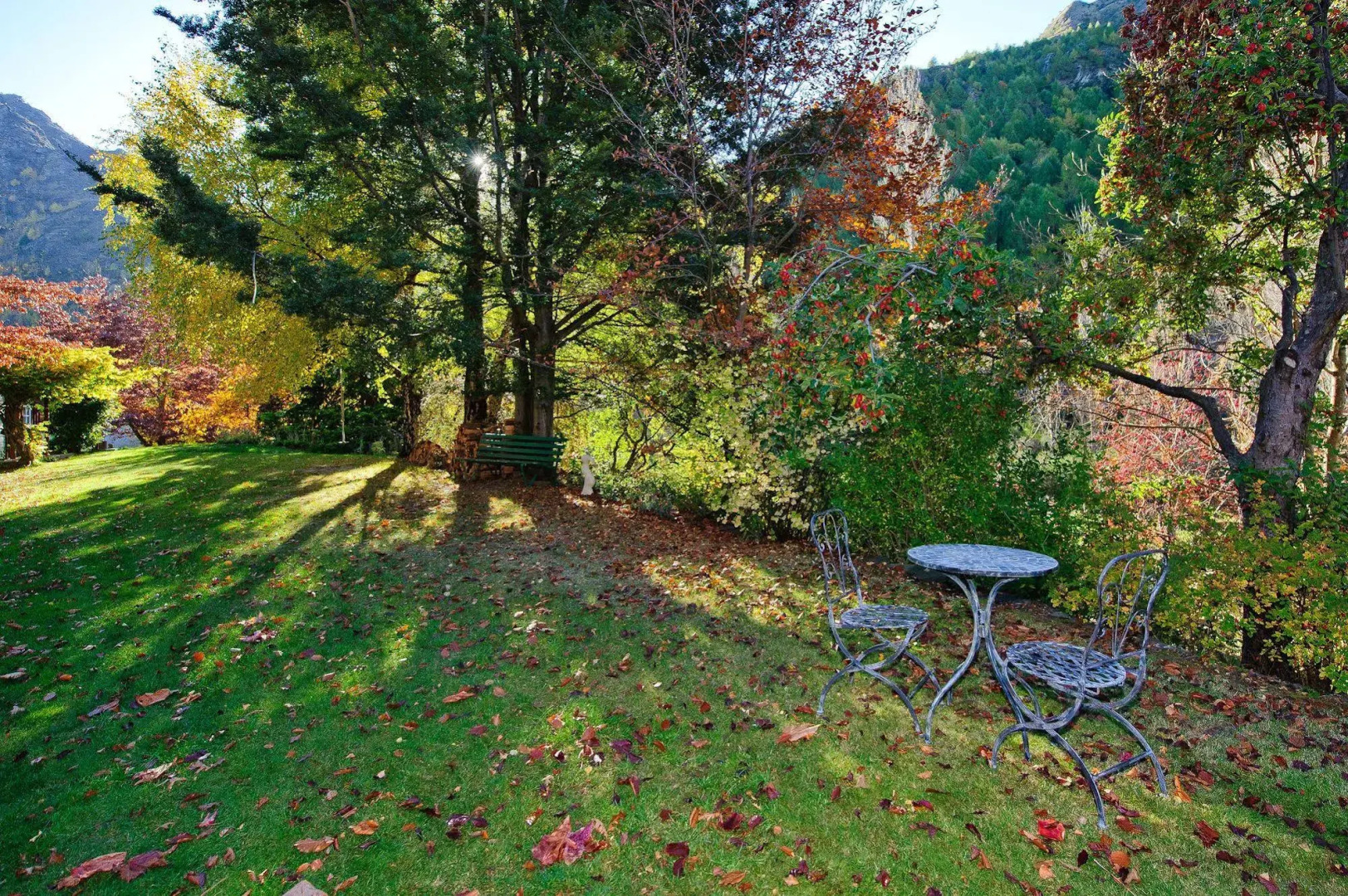 The Arrow Private Hotel