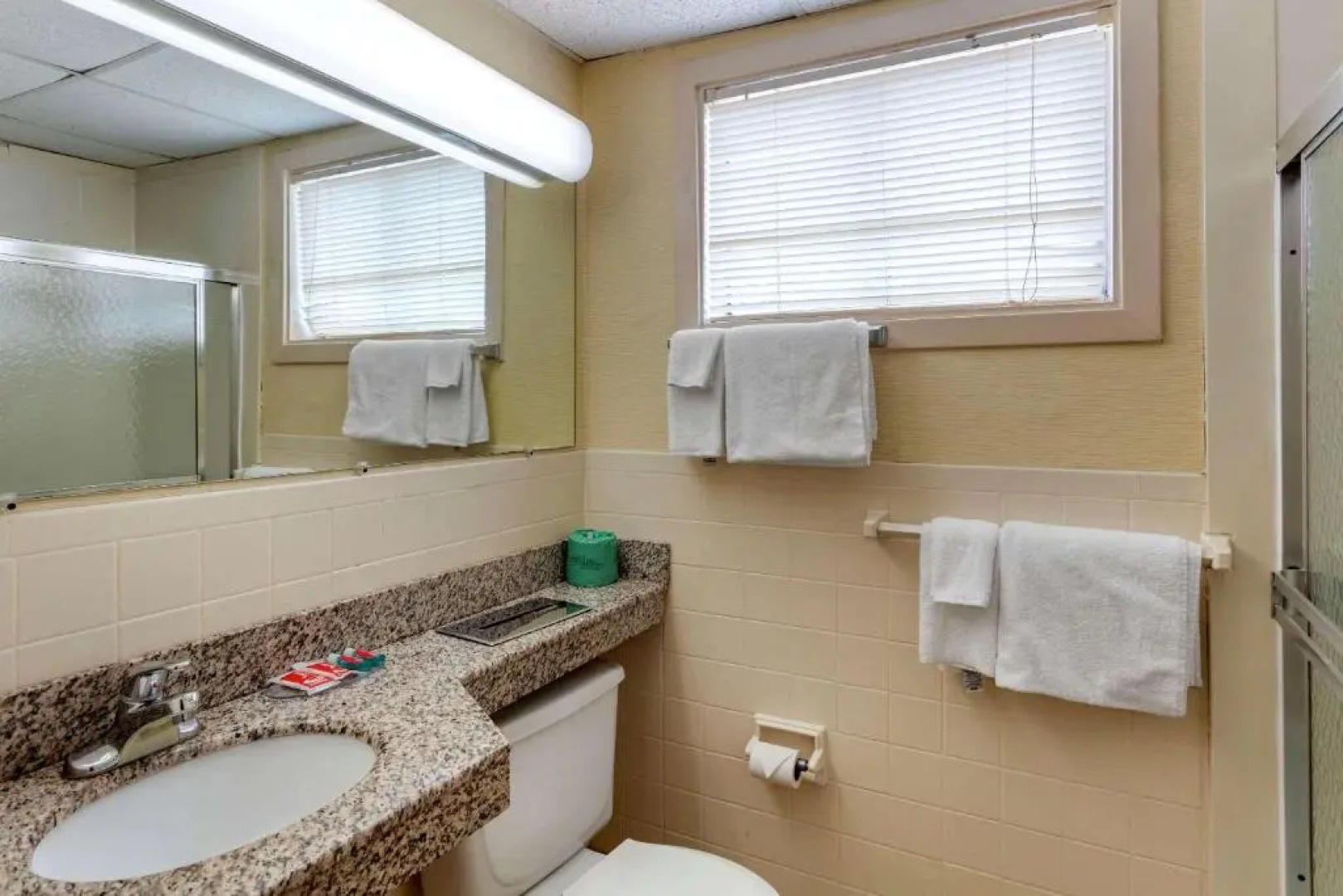 Econo Lodge East Hartford